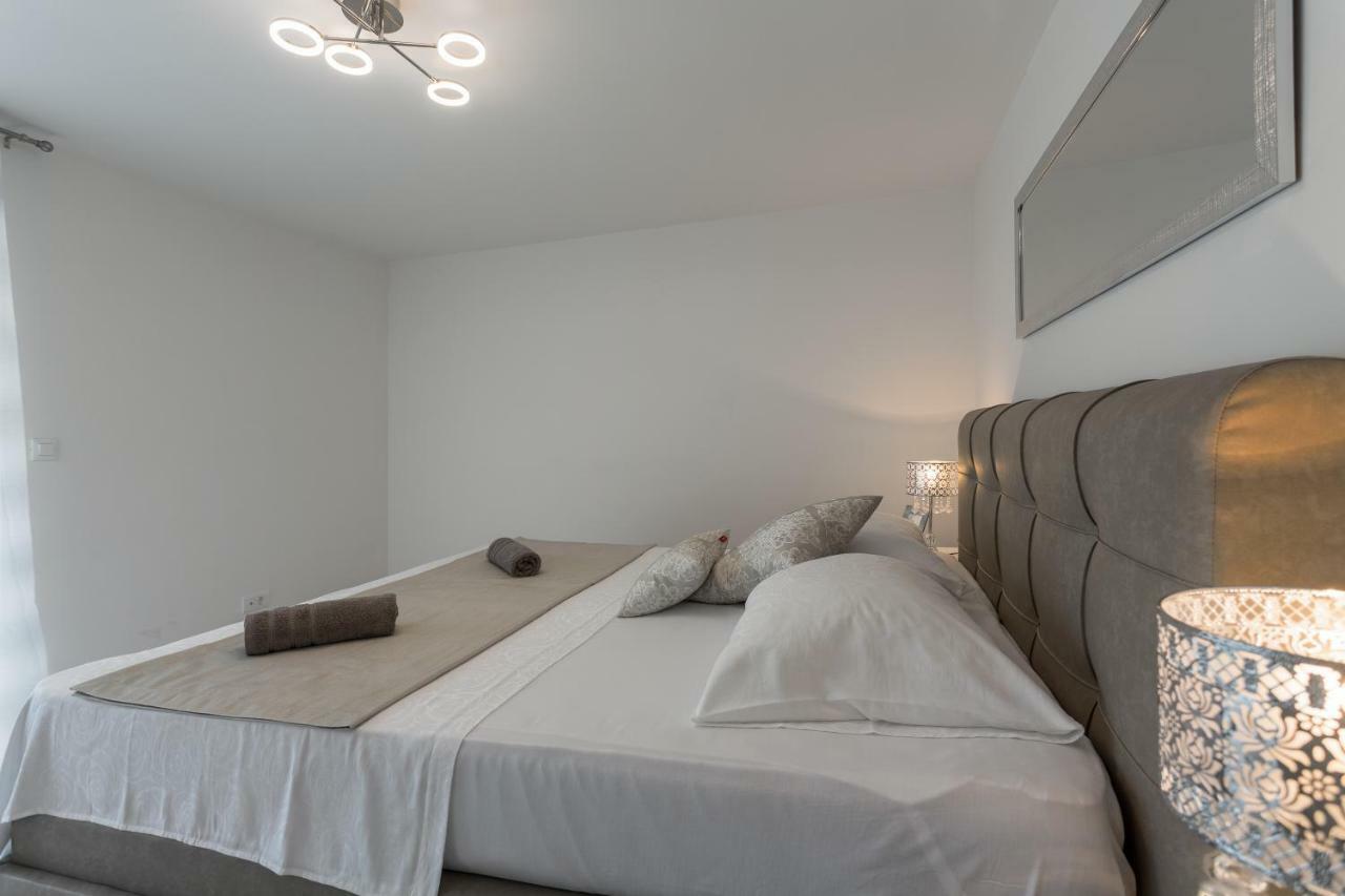 Luxury Apartment Bepo Split Exterior photo